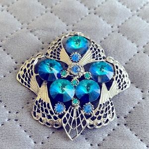 Brooch